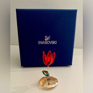 Swarovski crystal KIM red tulip
